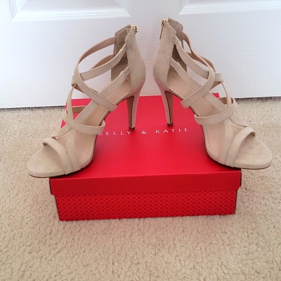 Kelly & Katie pumps - Picture 2 of 4